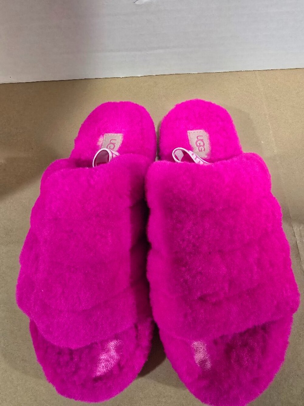 UGG Womens Fluff Yeah Slides "Rock Rose" Pink Slipper Hot Pink w/Large Straps
